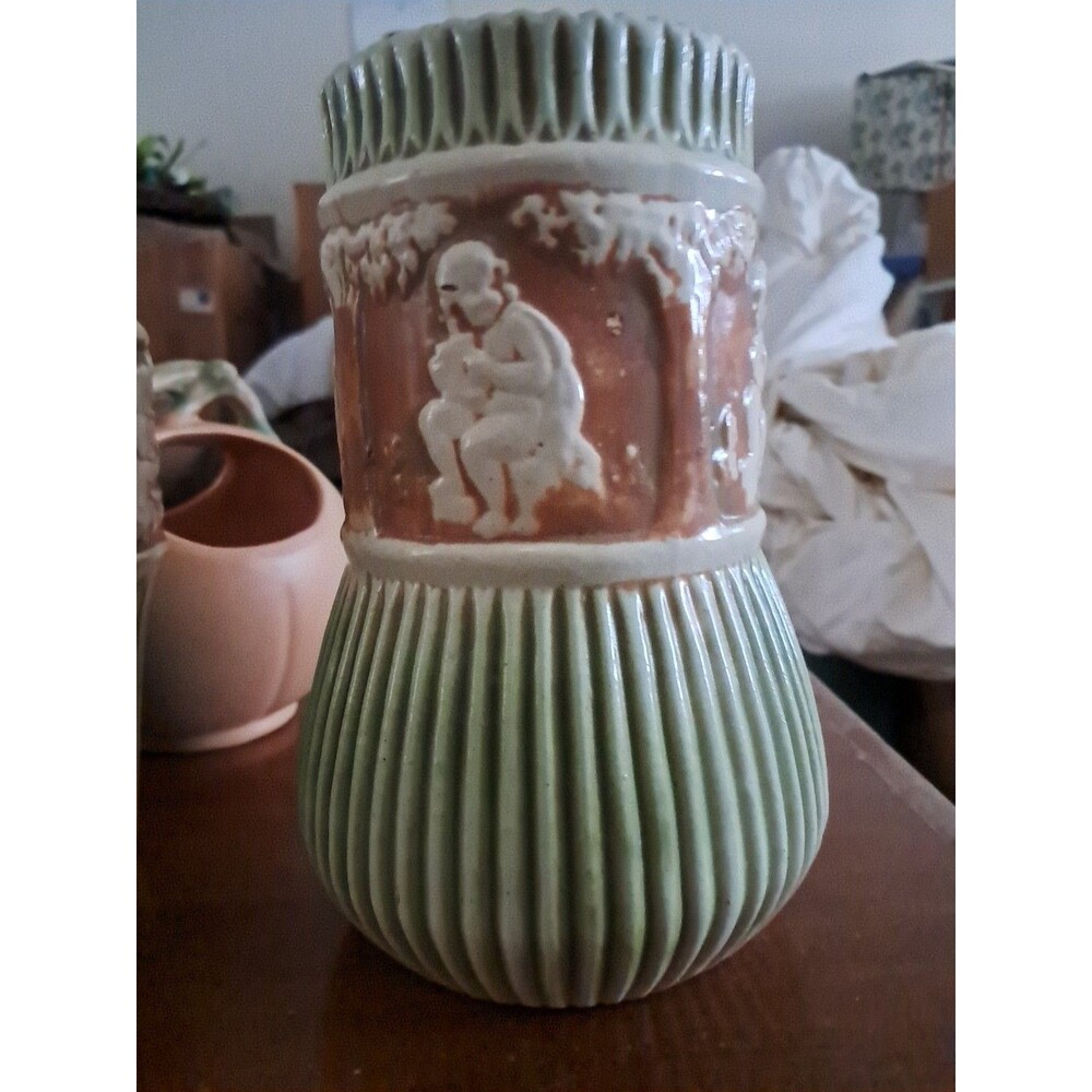 ROSEVILLE POTTERY DONATELLO 1916 CHERUB VASE 8"
